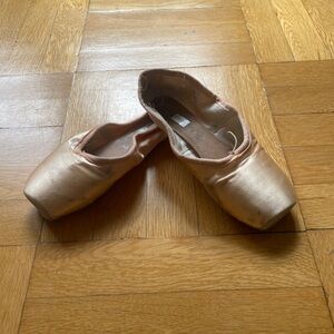 Used Freed of London Pointe Shoes Pair #3